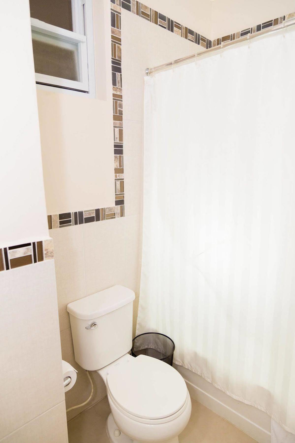 Kingsway New Kingston Guest Apartment II Luaran gambar